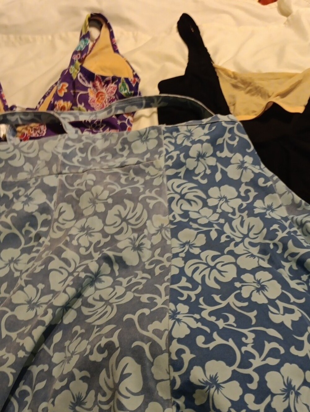3 Womens Bathing Suits Islander Apl Size 18 Elastic All Good